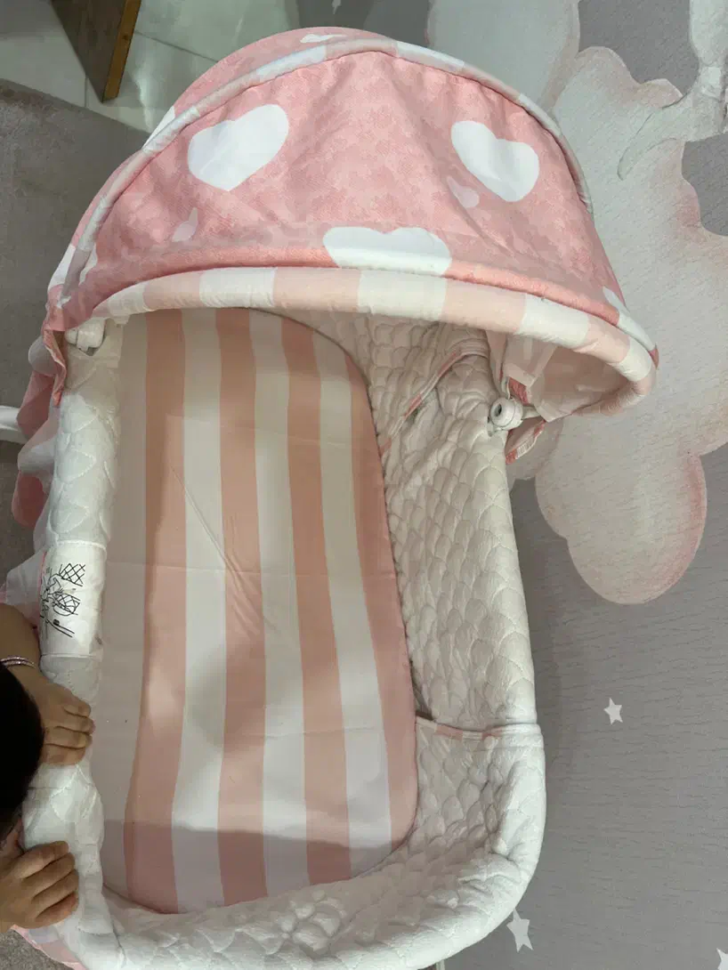 تخت نوزادی|تخت و صندلی بچه|لاهیجان, گلستان|دیوار