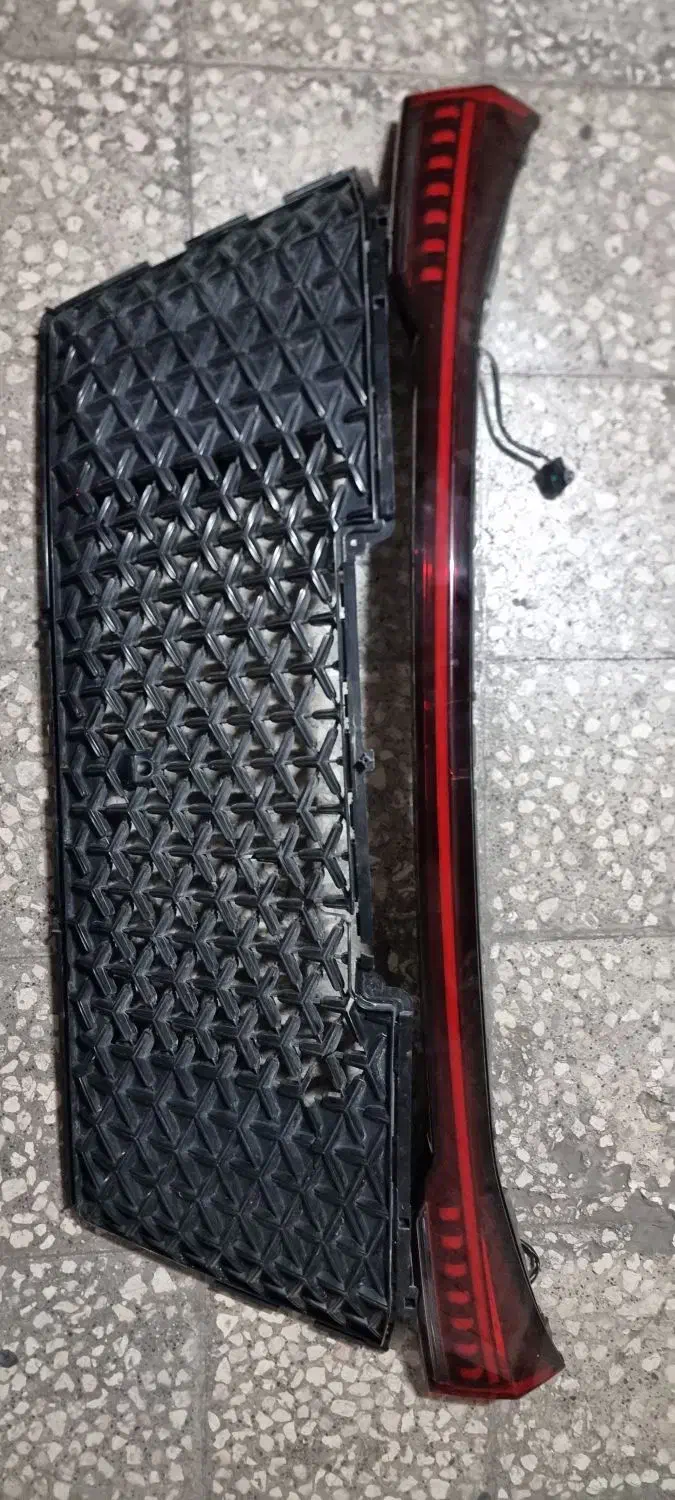 چراغ روی درب صندوق و جلو پنجره kmc x5|قطعات یدکی و لوازم جانبی|تهران, مهران (سیدخندان)|دیوار