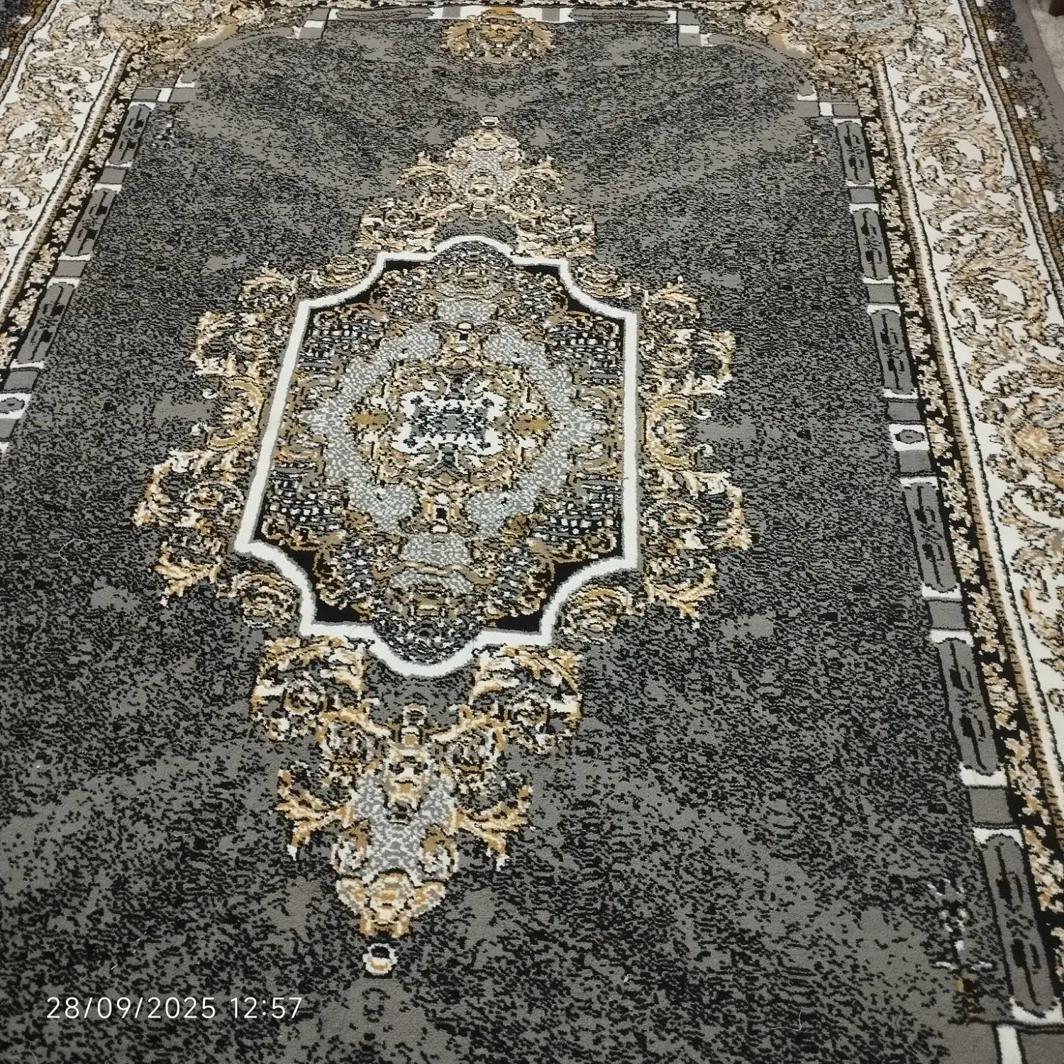 دوعدد فرش 6متری ویک عددکناره و3عدد دم دری ست|فرش|آبادان, |دیوار