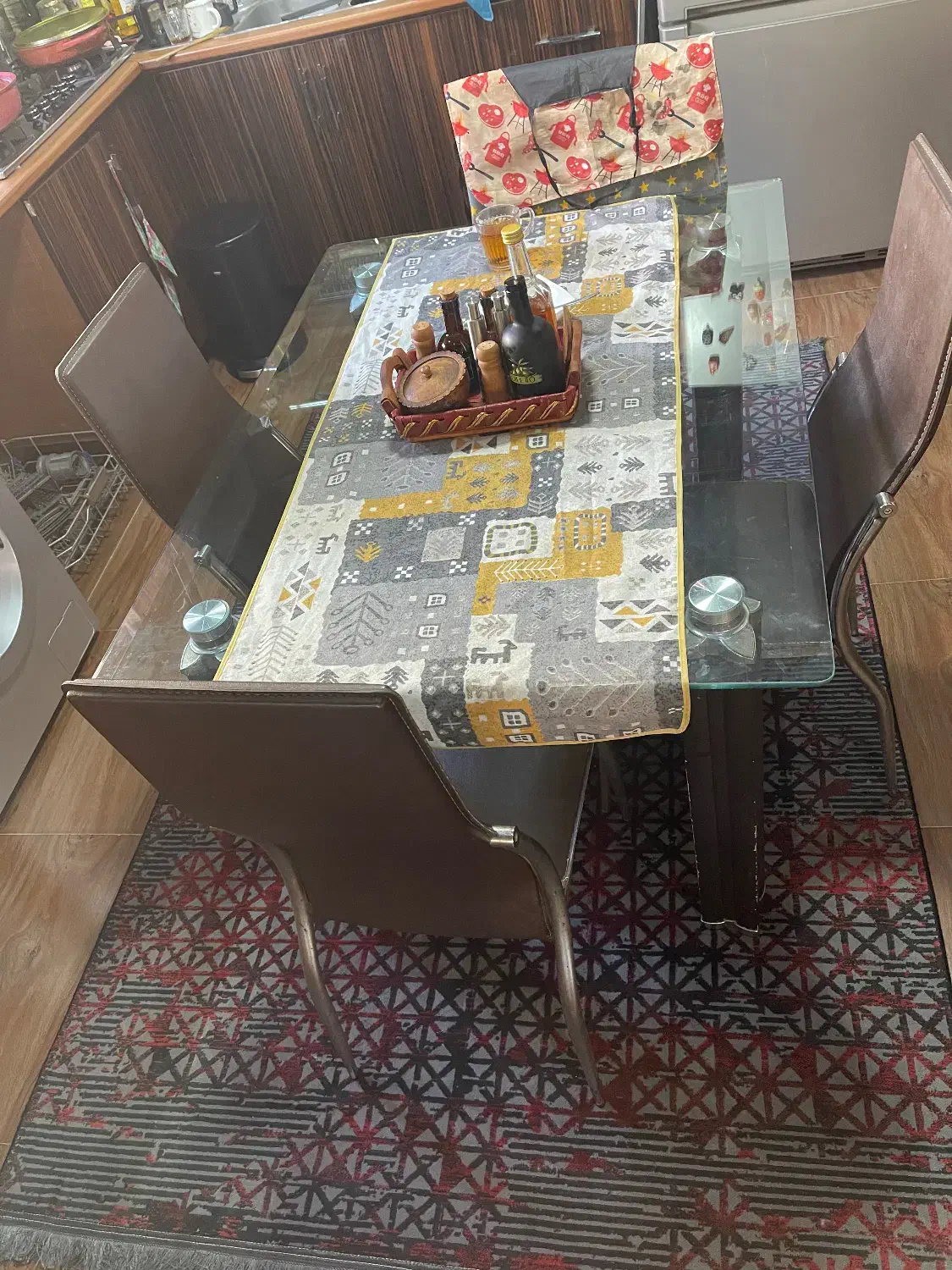 میز ناهارخوری|میز و صندلی غذاخوری|رامسر, |دیوار