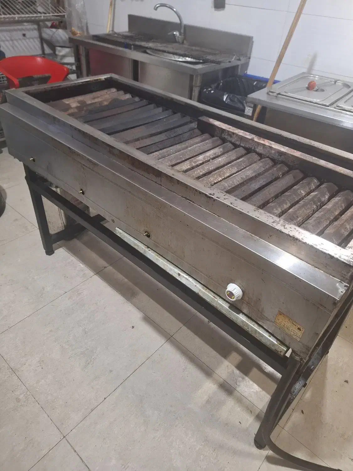 منقل کبابی و شیشلیکی|کافی‌شاپ و رستوران|مشهد, کارمندان دوم|دیوار