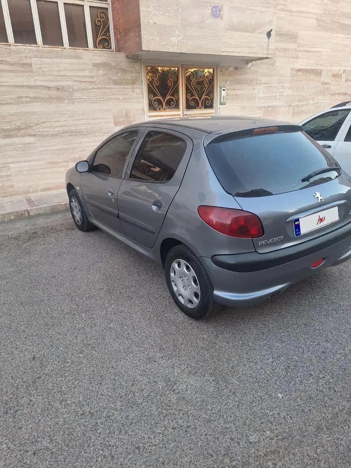 پژو ۲۰۶ تیپ۲ مدل۱۴۰۰  بیمه کامل|خودرو سواری و وانت|قم, انسجام|دیوار