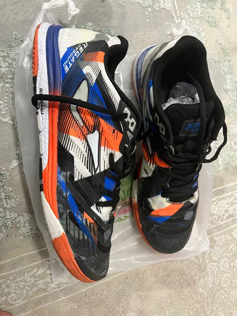 کفش فوتسال جوما|کیف، کفش، کمربند|گنبد کاووس, |دیوار