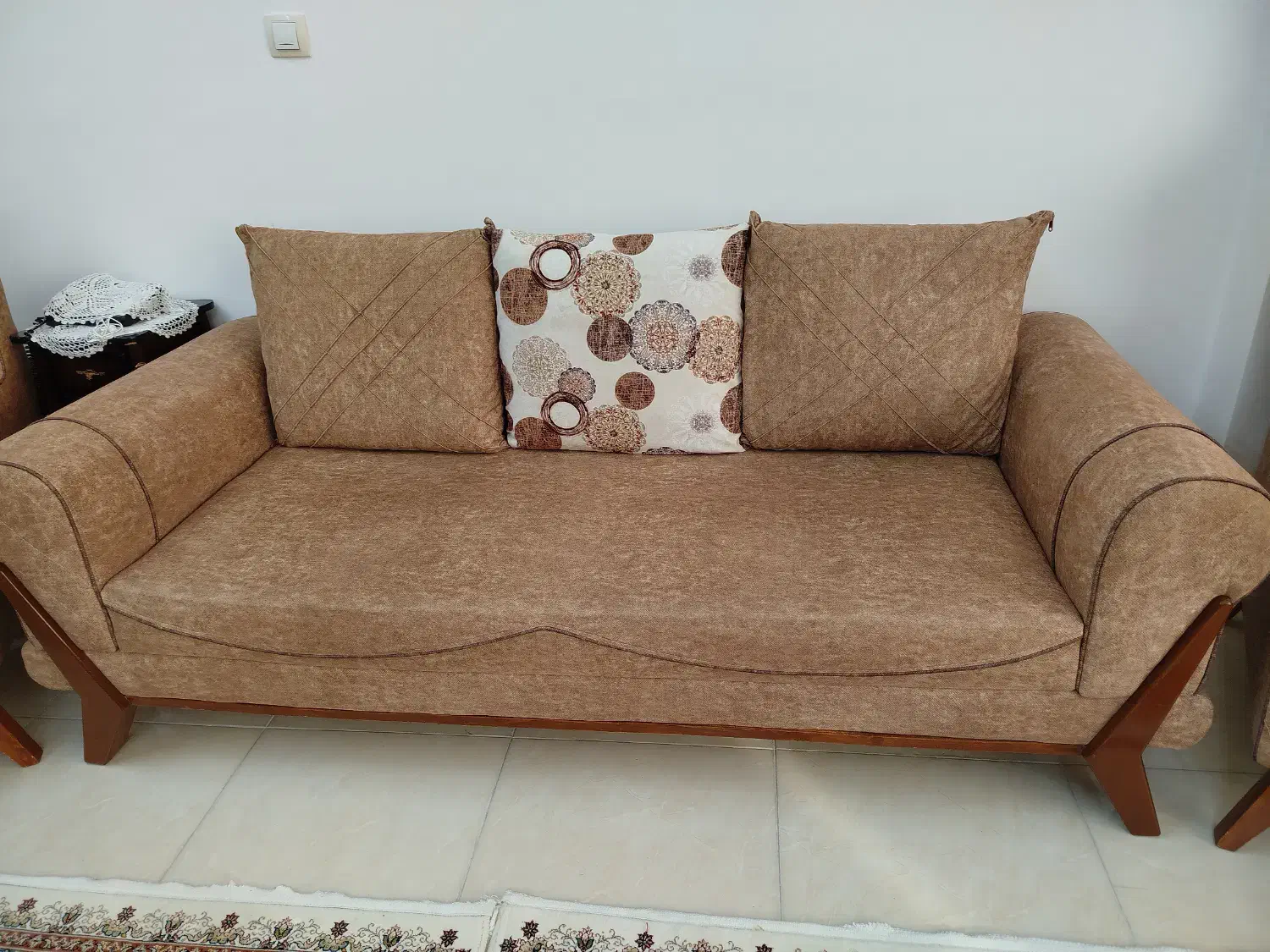 فروش فوری مبلمان درحد نو به دلیل مهاجرت|مبلمان خانگی و میز عسلی|قشم, |دیوار