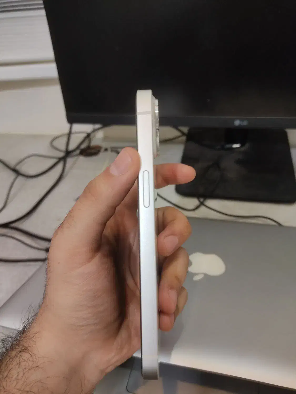 آیفون ۱۳ نرمال - ۱۲۸ گیگ - سفید - پلمپ - ch|موبایل|بروجرد, |دیوار