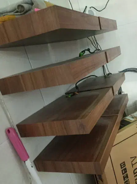 ۸ عدد شلف|کتابخانه، شلف، قفسههای دیواری|کاشان, باغ ماجد|دیوار