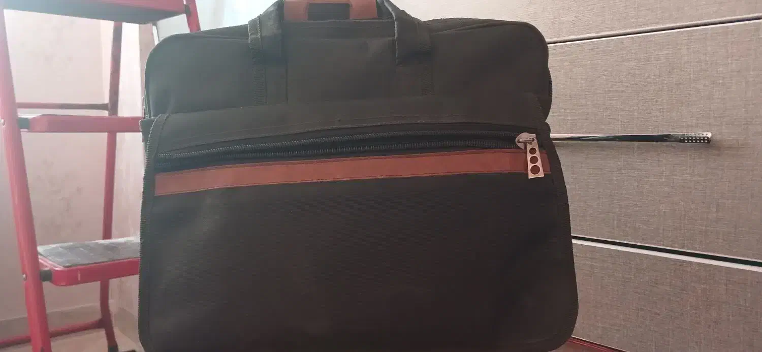 ساک دستی|کیف، کفش، کمربند|هشتگرد, هشتگرد قدیم|دیوار