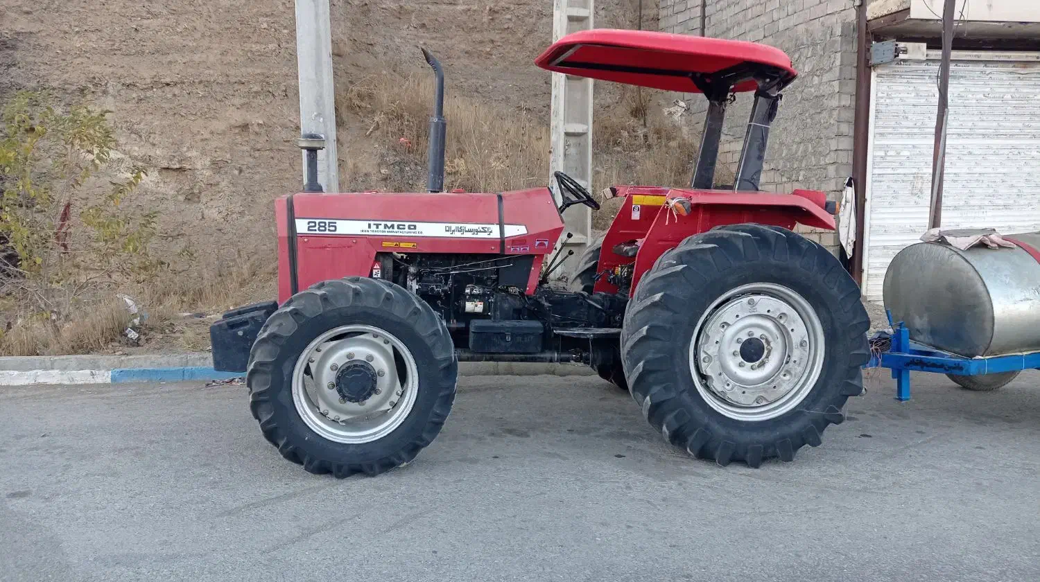 تراکتور ۲۸۵|خودرو سنگین|حسین آباد, |دیوار