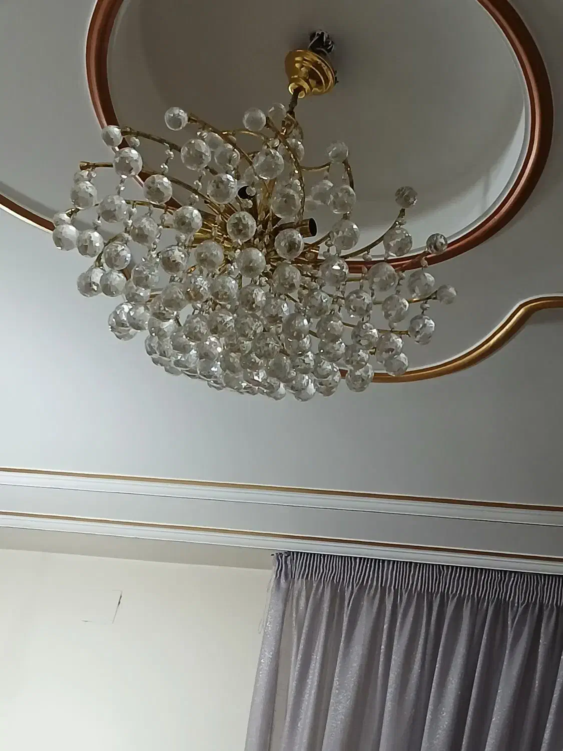 لوستر وسط بزرگ و چهار لوستر کوچکتر ست همدیگه|لوستر و چراغ آویز|اهواز, زیتون کارگری|دیوار