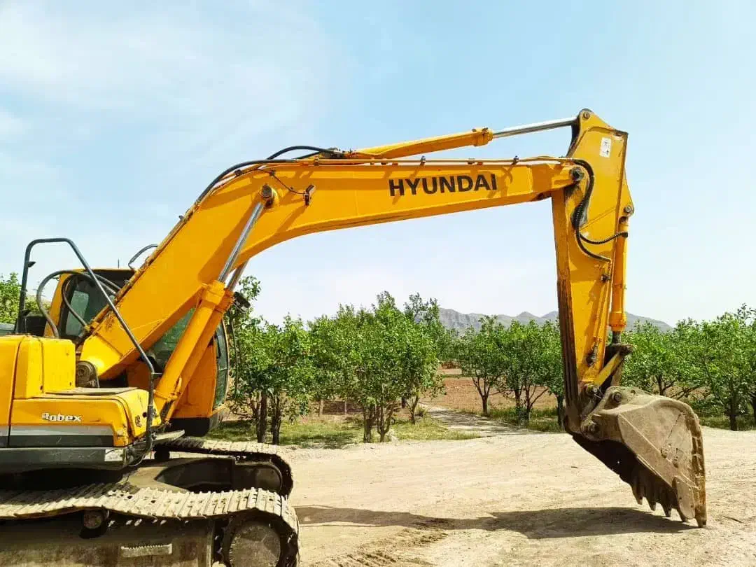 اجاره بیل مکانیکی بصورت ساعتی|خدمات پیشه و مهارت|زاهدان, |دیوار