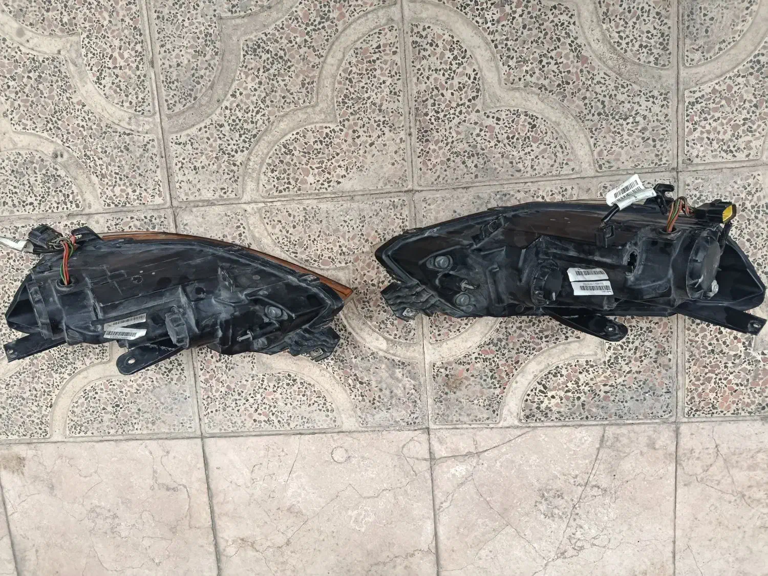 یک جفت چراغ جلو رانا|قطعات یدکی و لوازم جانبی|فردیس, سرحدی|دیوار