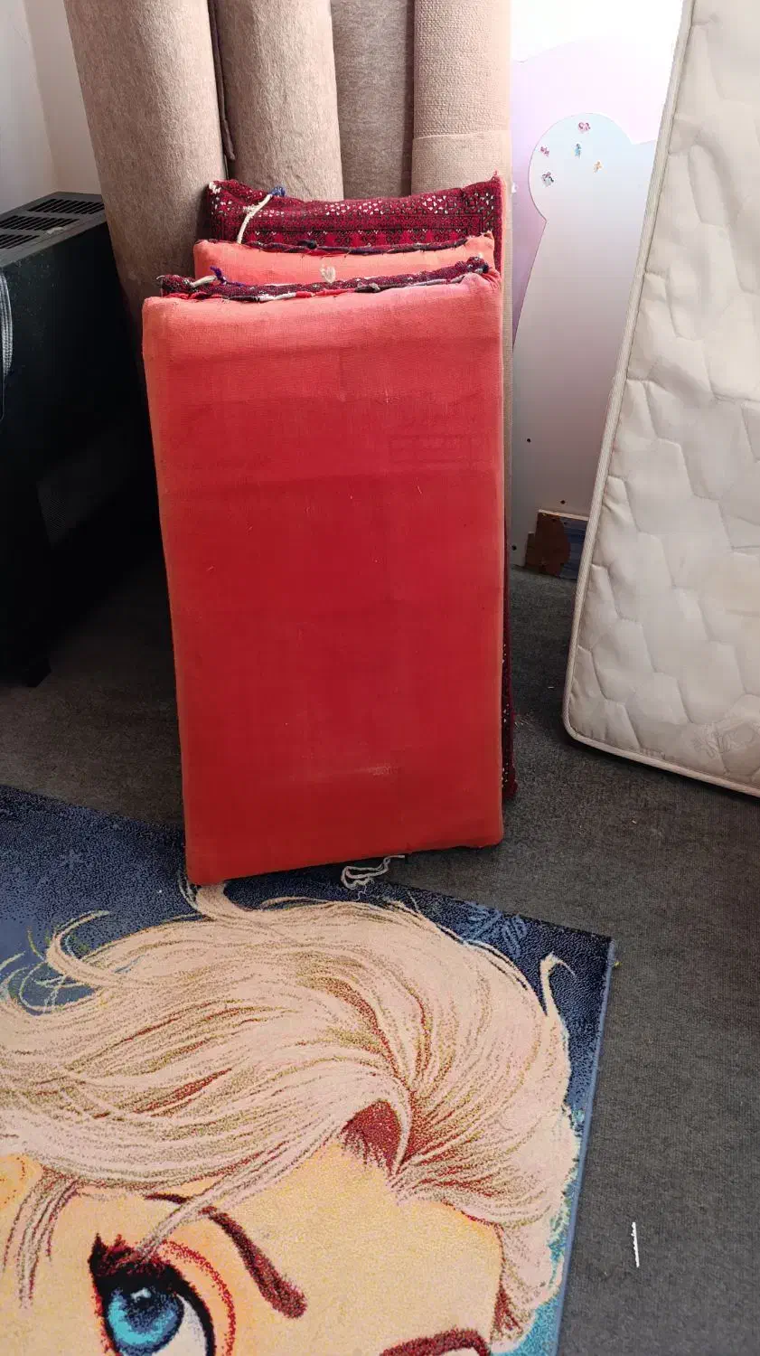 پشتی دیواری|پشتی|رشت, رودباری|دیوار