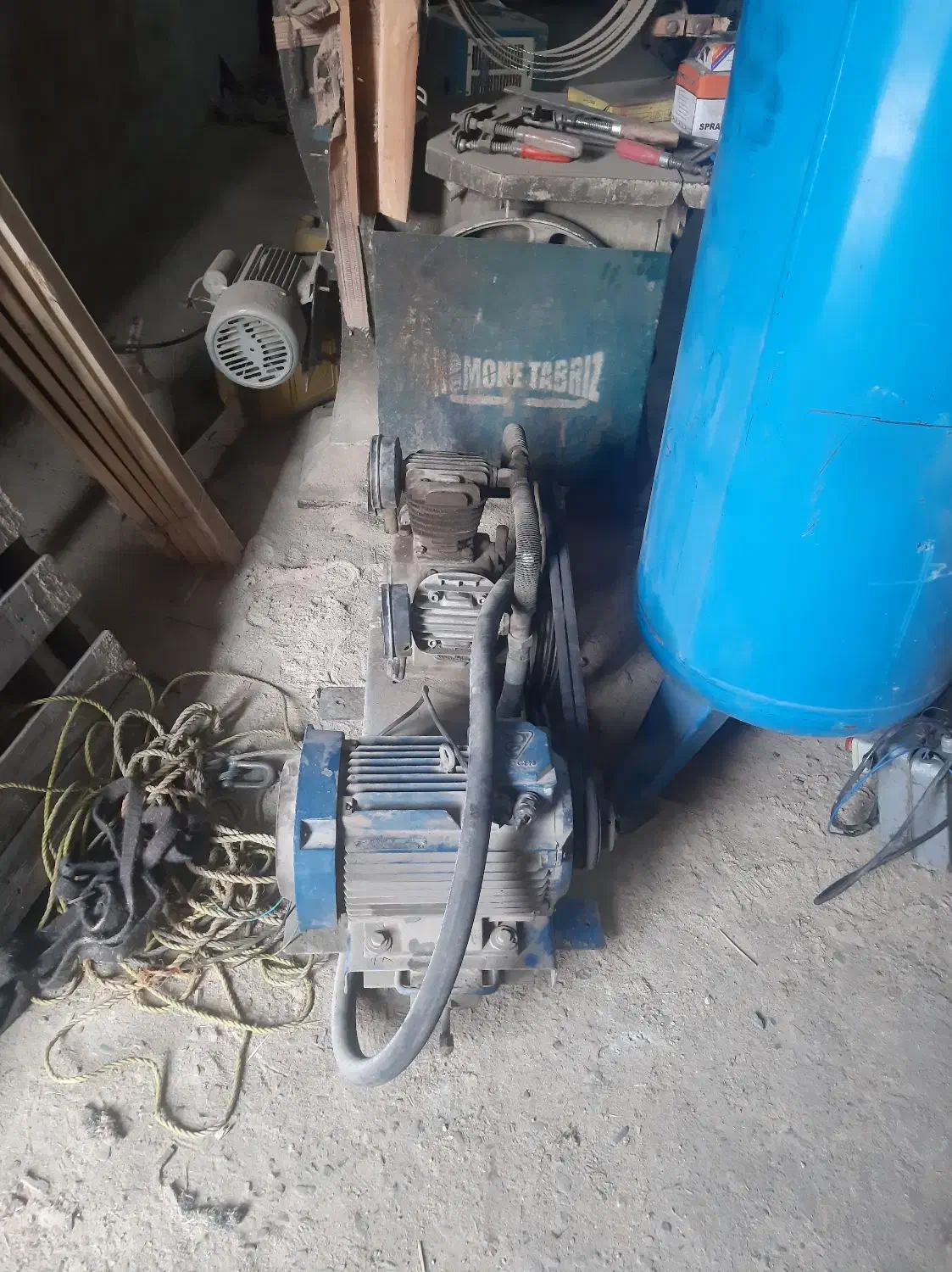 پمپ باد ۱۰۰۰ لیتری و ۵۰۰ لیتری|ابزارآلات|تهران, نعمتآباد|دیوار