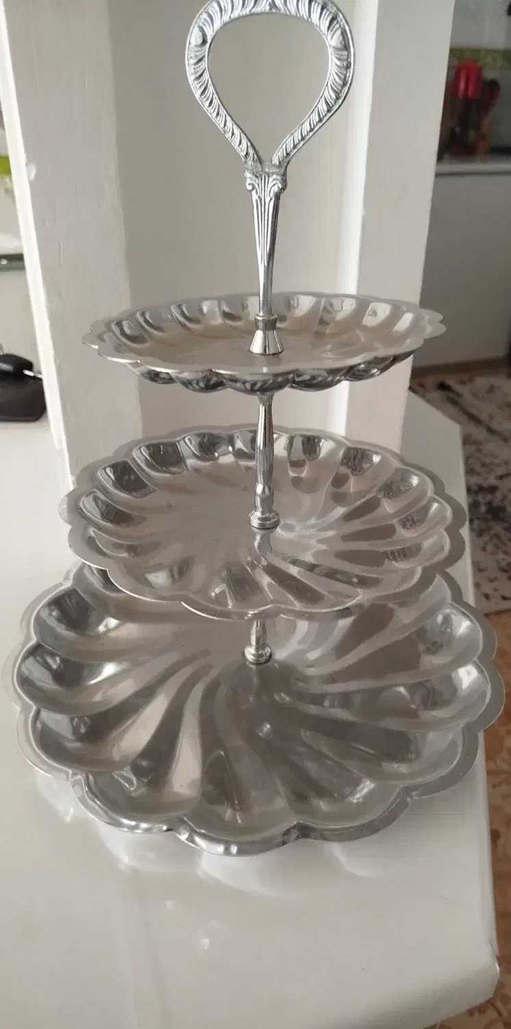 آینه و شمعدان و میز طرح برنج طلایی با سنگ مرمر|بوفه، ویترین، کنسول|تربتحیدریه, طالقانی|دیوار