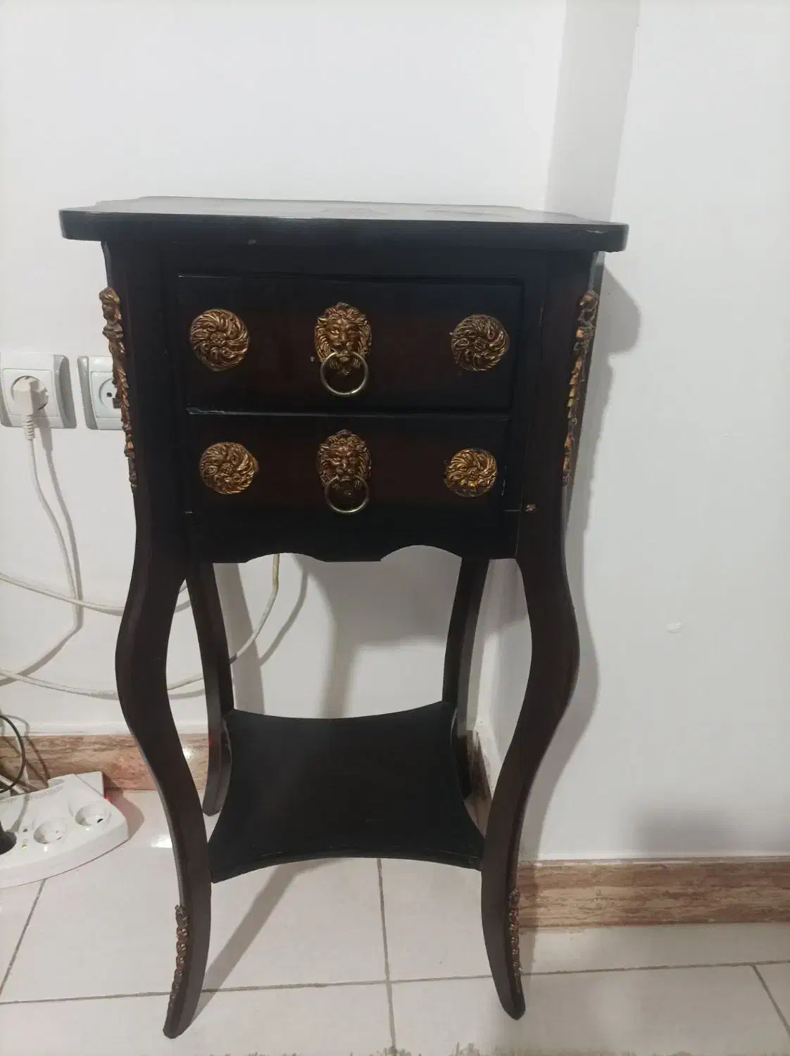 میز تلفن|میز تلفن|رشت, استقامت ۲|دیوار