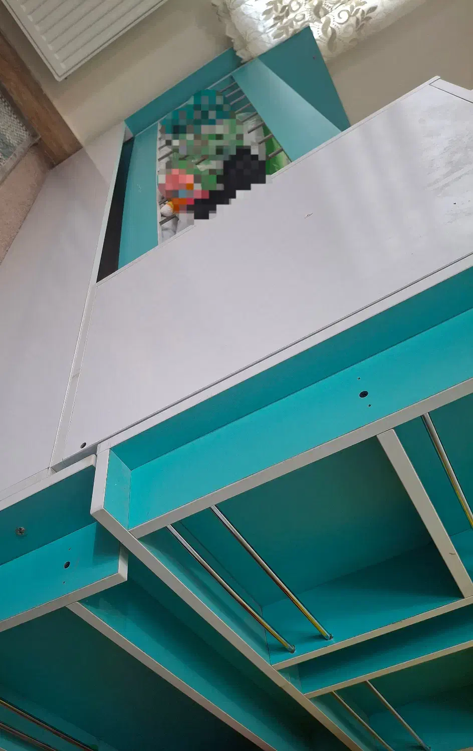 تخت و کمد نوجوان در حد نو|تخت و صندلی بچه|سیرجان, |دیوار