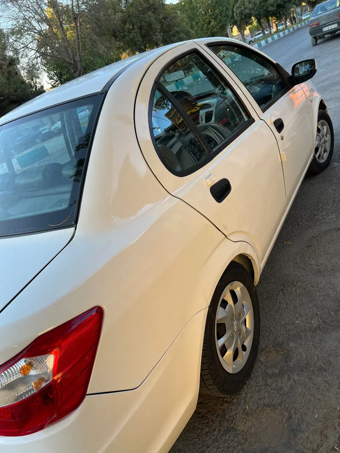 ساینا ۴۰۳ خوش قیمت|خودرو سواری و وانت|اقلید, |دیوار