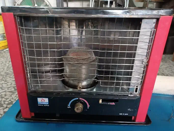 بخاری نفتی ژاپنی|بخاری، هیتر، شومینه|اصفهان, حصه شمالی|دیوار