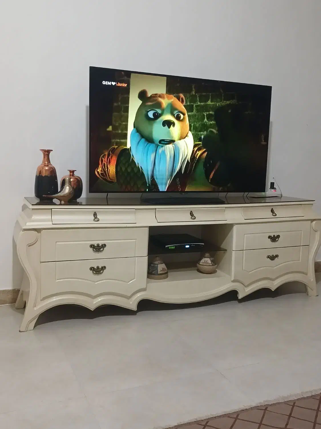 میز تلویزیون و یترین|میز تلویزیون|علیآباد کتول, |دیوار