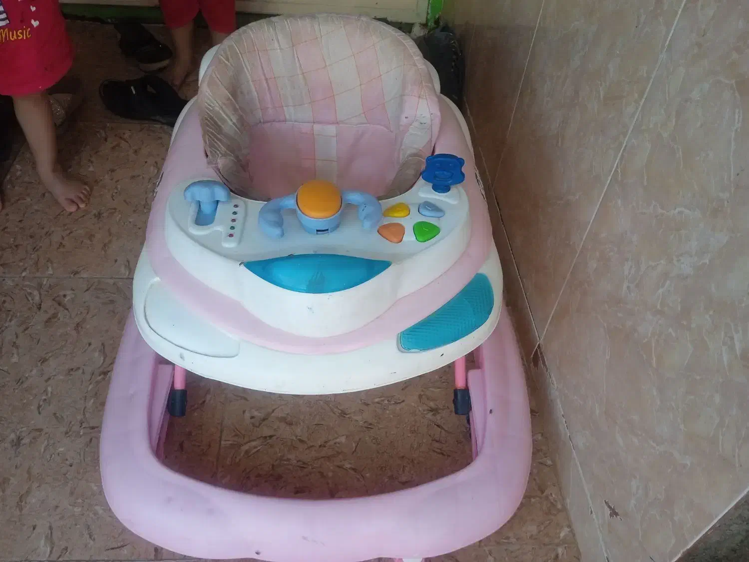 روروعک درکاکی|اسباب و اثاث بچه|کاکی, |دیوار