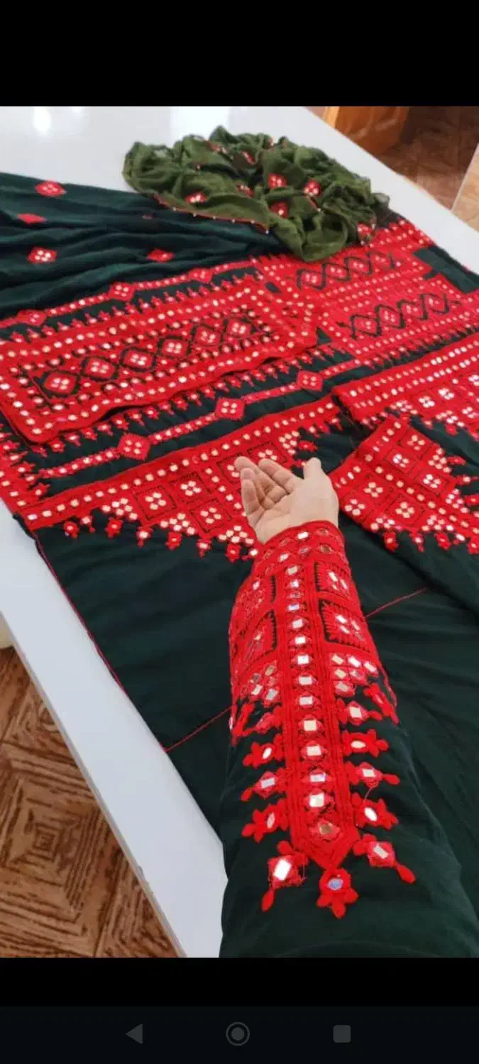 لباس طرح  دست دوزکیفبت اعلا|لباس|سراوان, |دیوار