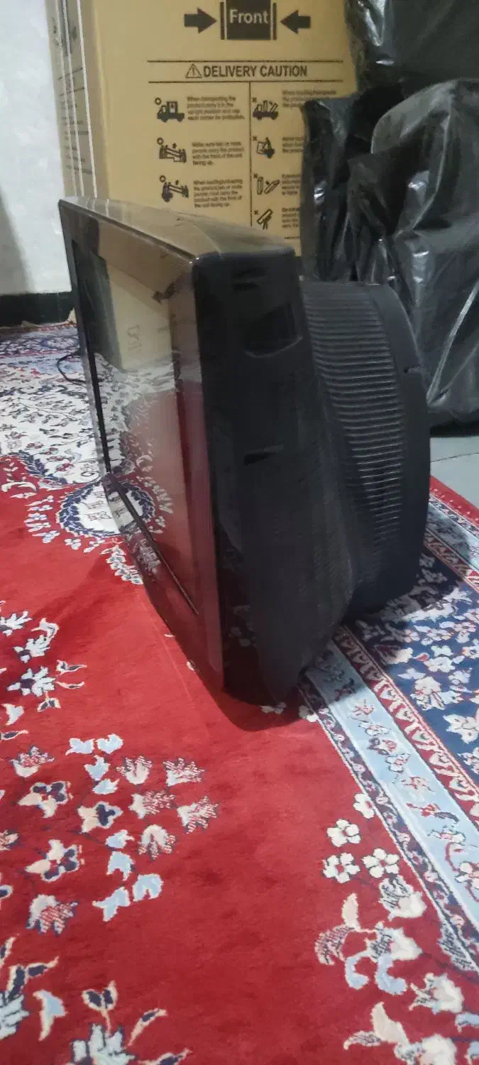 دو عدد تلویزیون سالم|تلویزیون و پروژکتور|کرمان, |دیوار