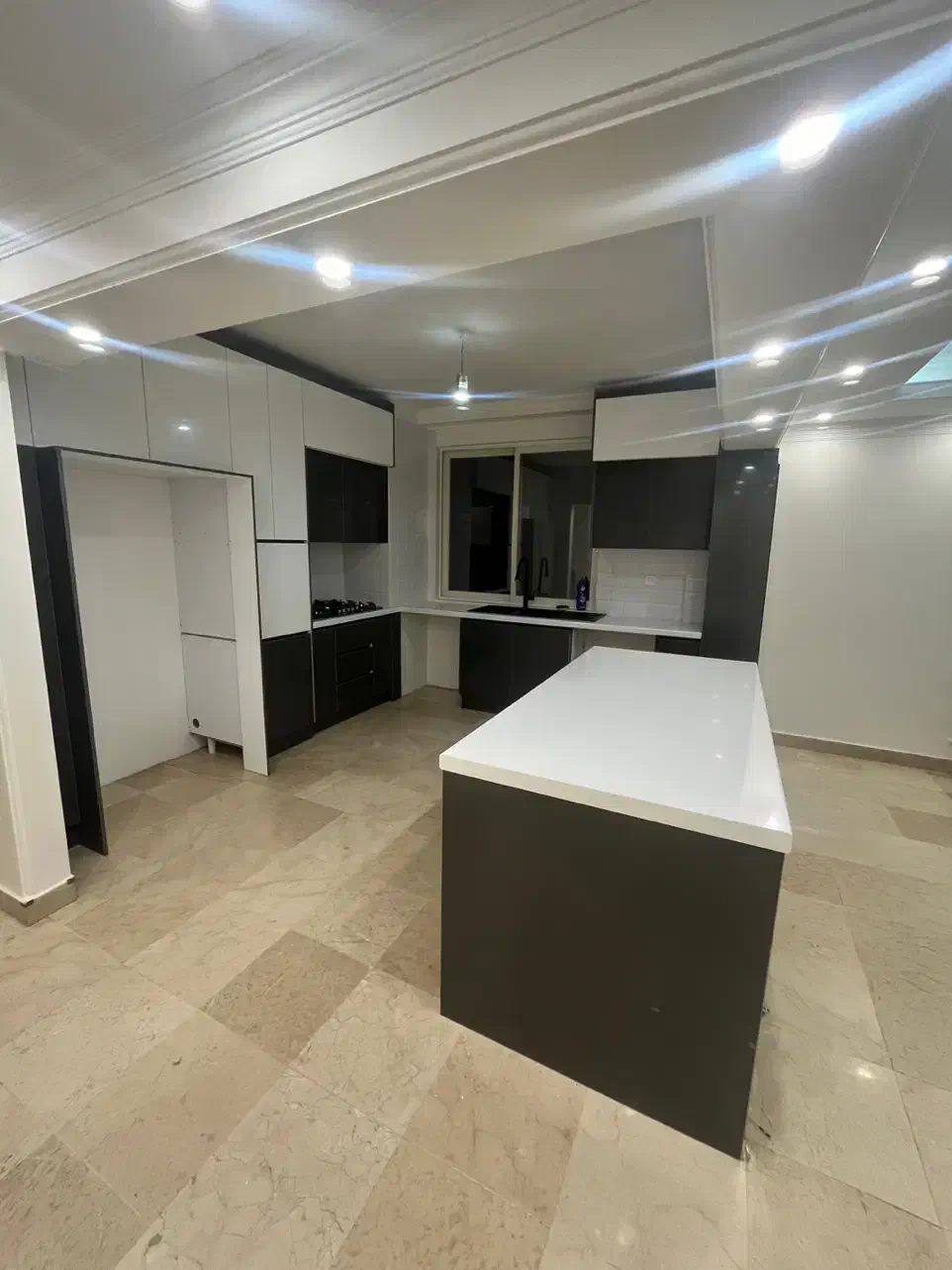 اپارتمان سعادت اباد ۱۰۰ متر ۲ خواب