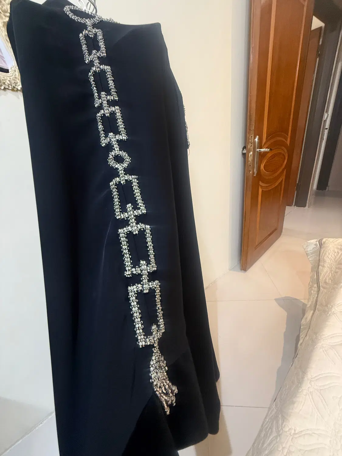 عبا|لباس|مشهد, هفت تیر (حافظ)|دیوار