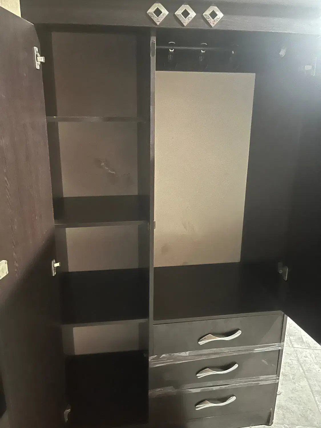 کمد|جاکفشی، کمد، دراور|بوشهر, |دیوار