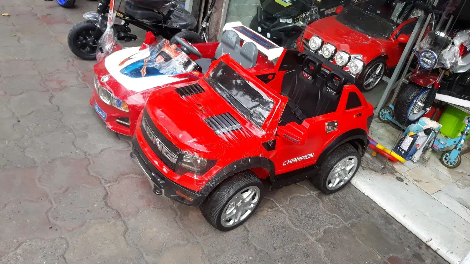 ماشین‌های استوک و نوح خرید و فروششم انجام|اسباب‌‌بازی|رشت, صفاری|دیوار