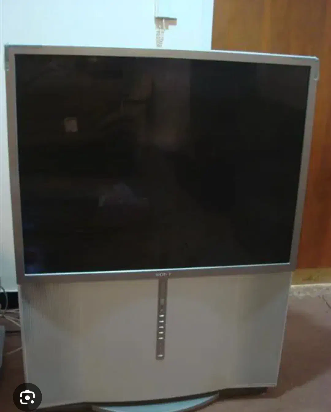 تلویزیون پروجکشن سونی ۴۳ اینچ نیازمند تعمیر|تلویزیون و پروژکتور|تهران, طرشت|دیوار