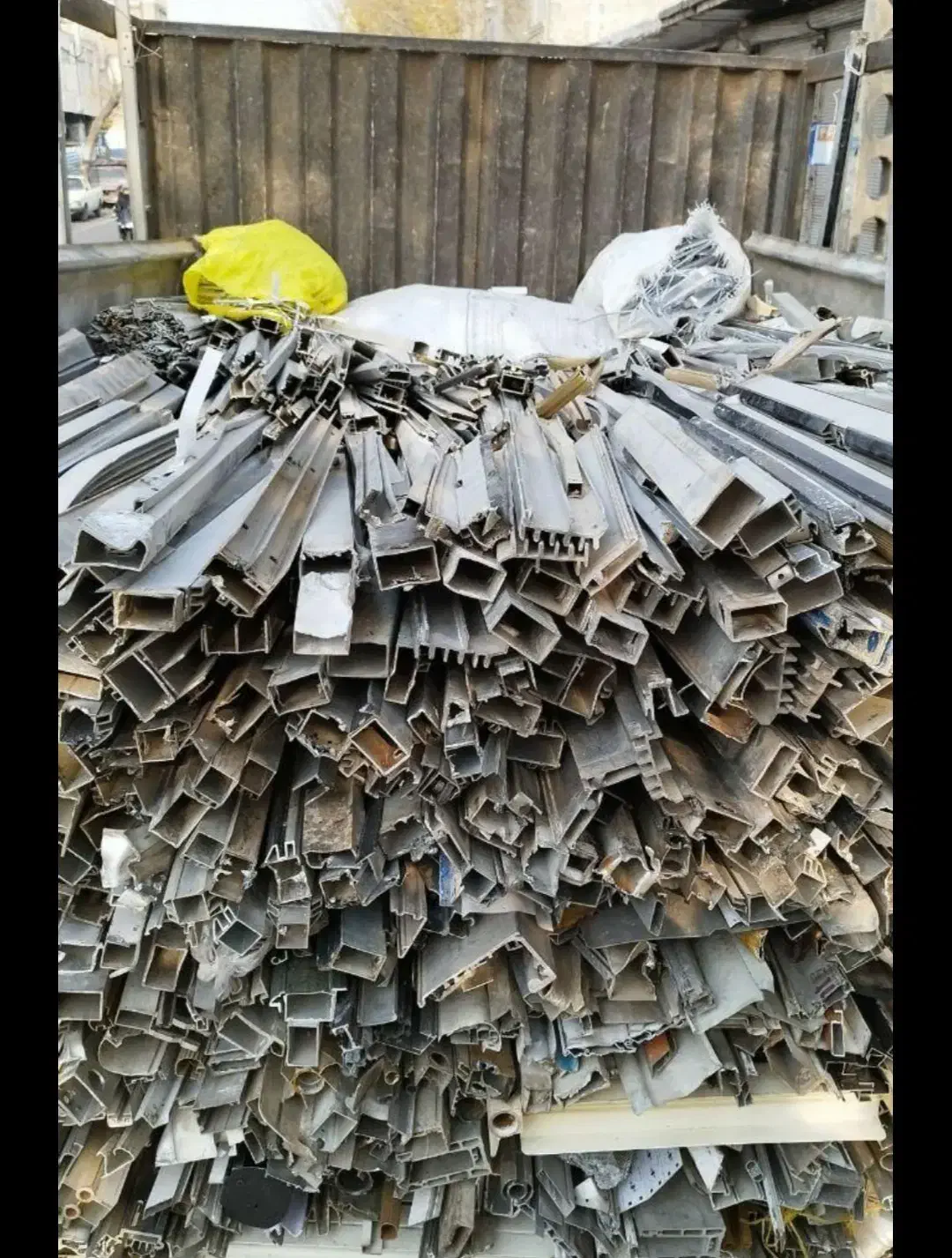 خرید آهن آلات ضایعاتی ...|خدمات پیشه و مهارت|میبد, |دیوار