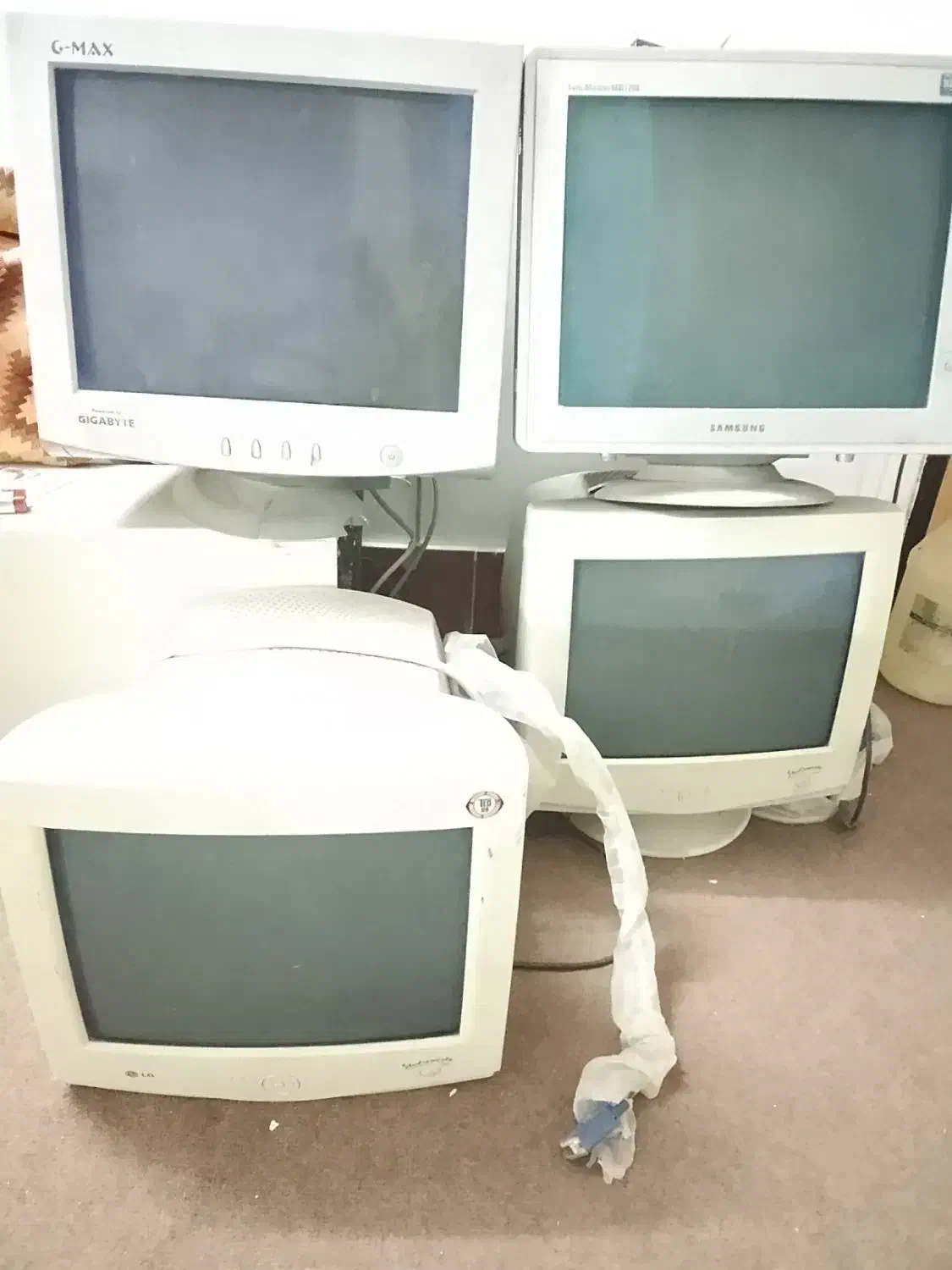 فروش مانیتور کامپیوتر سامسونگ مشتری هستی زنگ بزن|قطعات و لوازم جانبی رایانه|لار, |دیوار