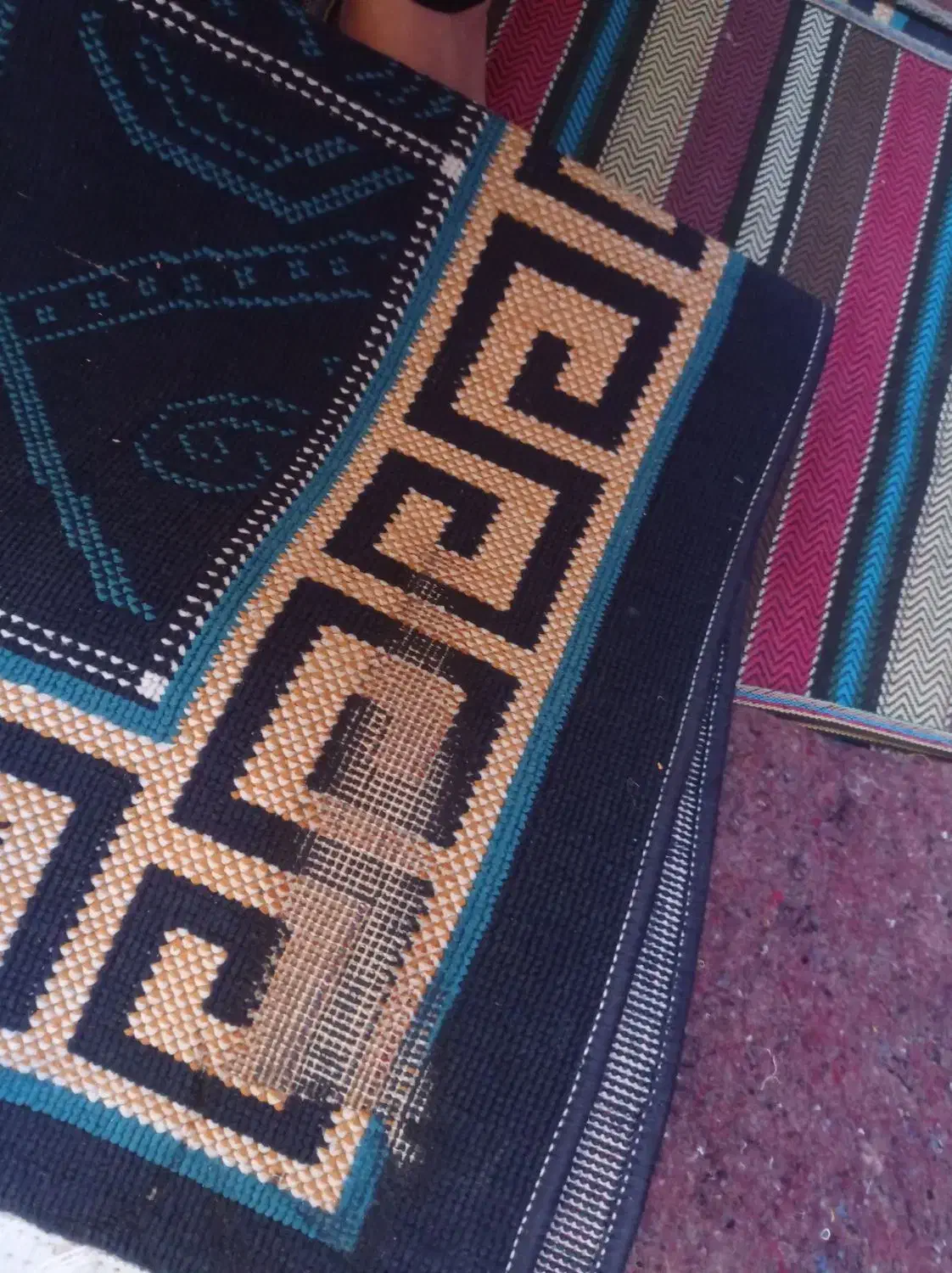 گلیم|گلیم، جاجیم، گبه|اسلام‌‌آباد غرب, |دیوار