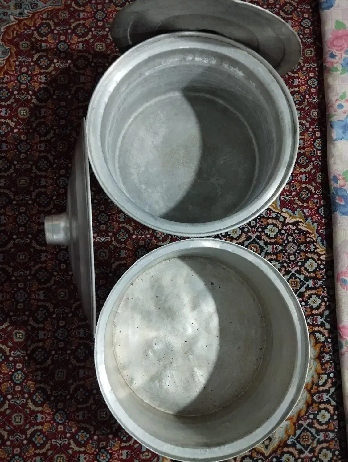 دیگ با تلویزیون با قیمت مناسب|ظروف پخت‌وپز|زاهدان, |دیوار