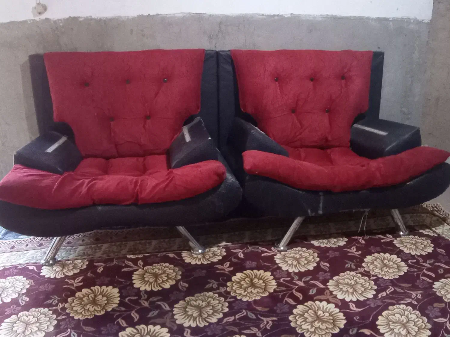 ۲عددمبل یک نفر برای مغازه دارها.روستای شندان|مبلمان خانگی و میز عسلی|سیب و سوران, |دیوار