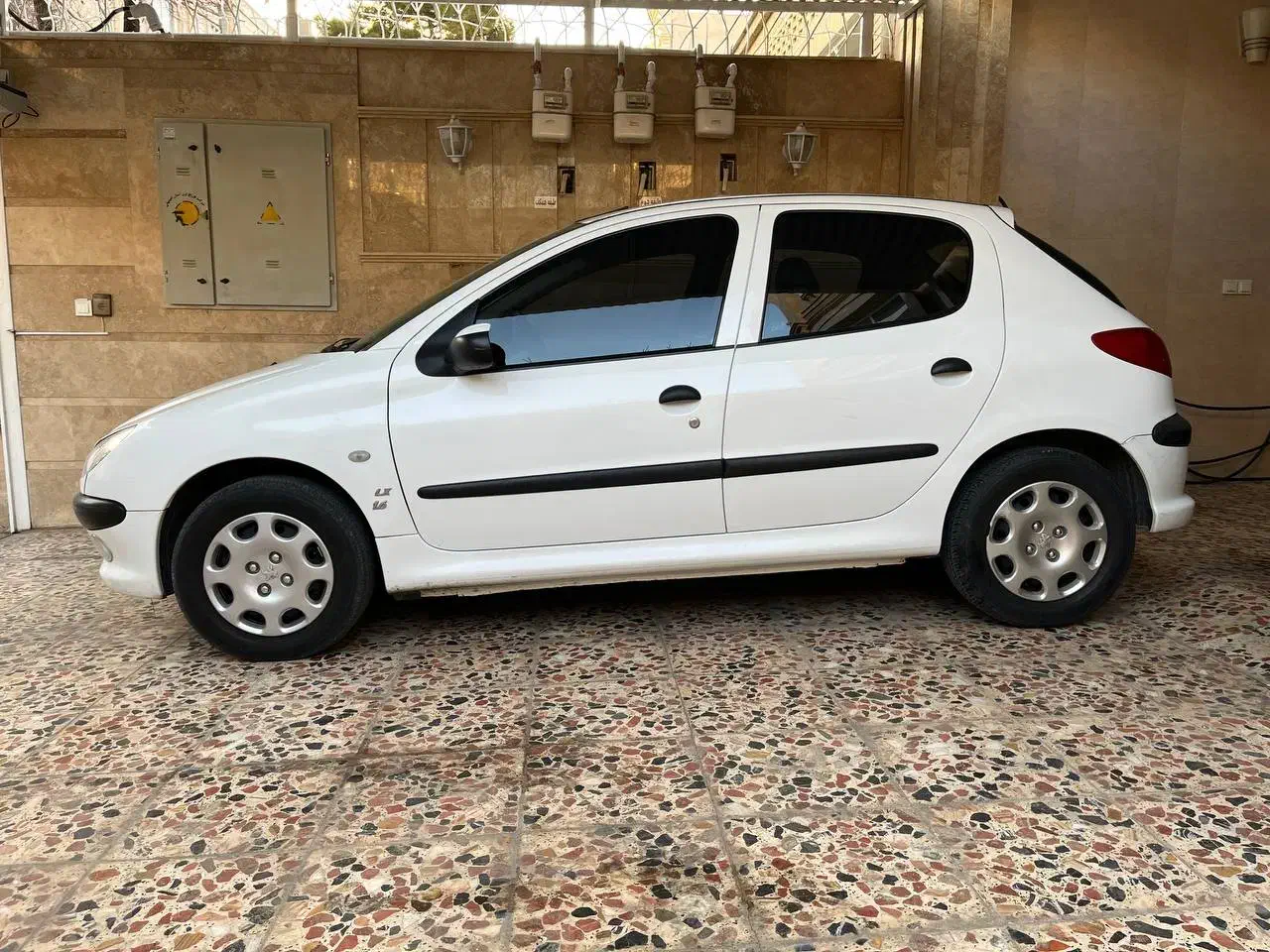 206 تیپ 5 مدل 94|خودرو سواری و وانت|شاهین‌شهر, سعدی جنوبی|دیوار