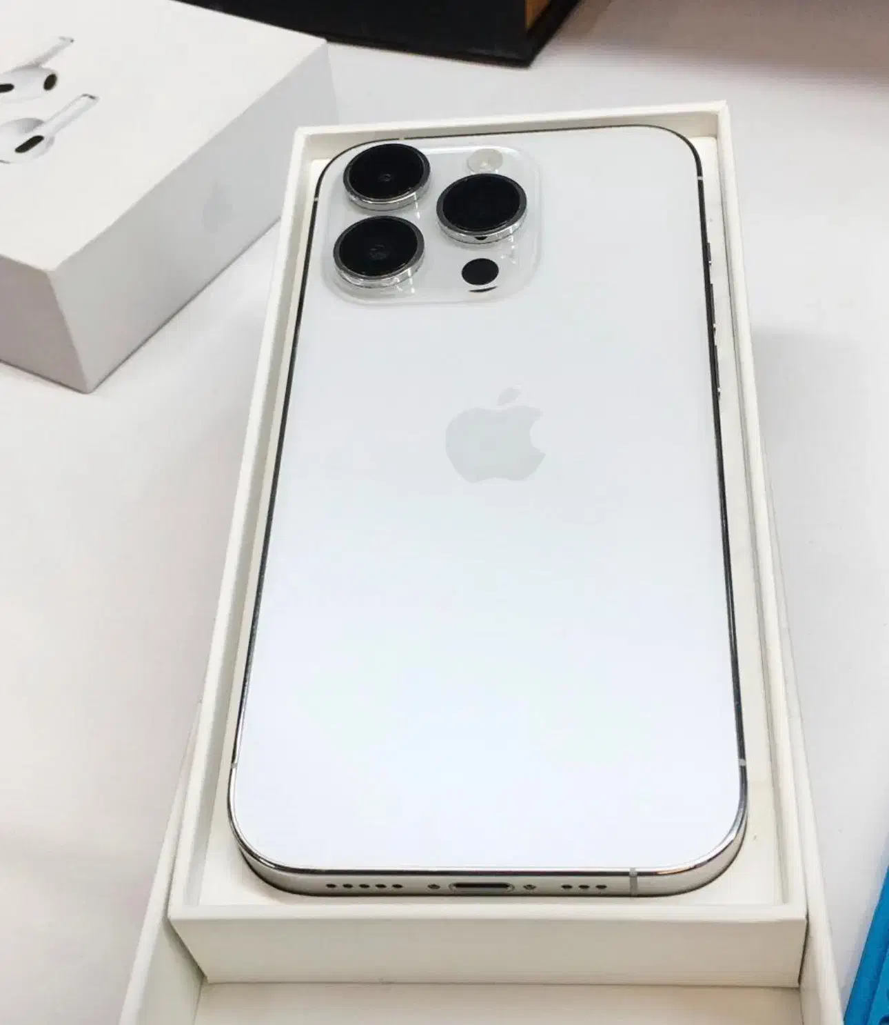 iPhone 14pro|موبایل|شیراز, زند|دیوار