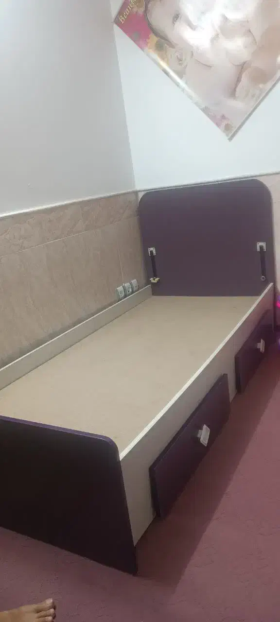 تخت نوجوانی بسیارتمیزدرحدنو|تخت و سرویس خواب|آران و بیدگل, |دیوار