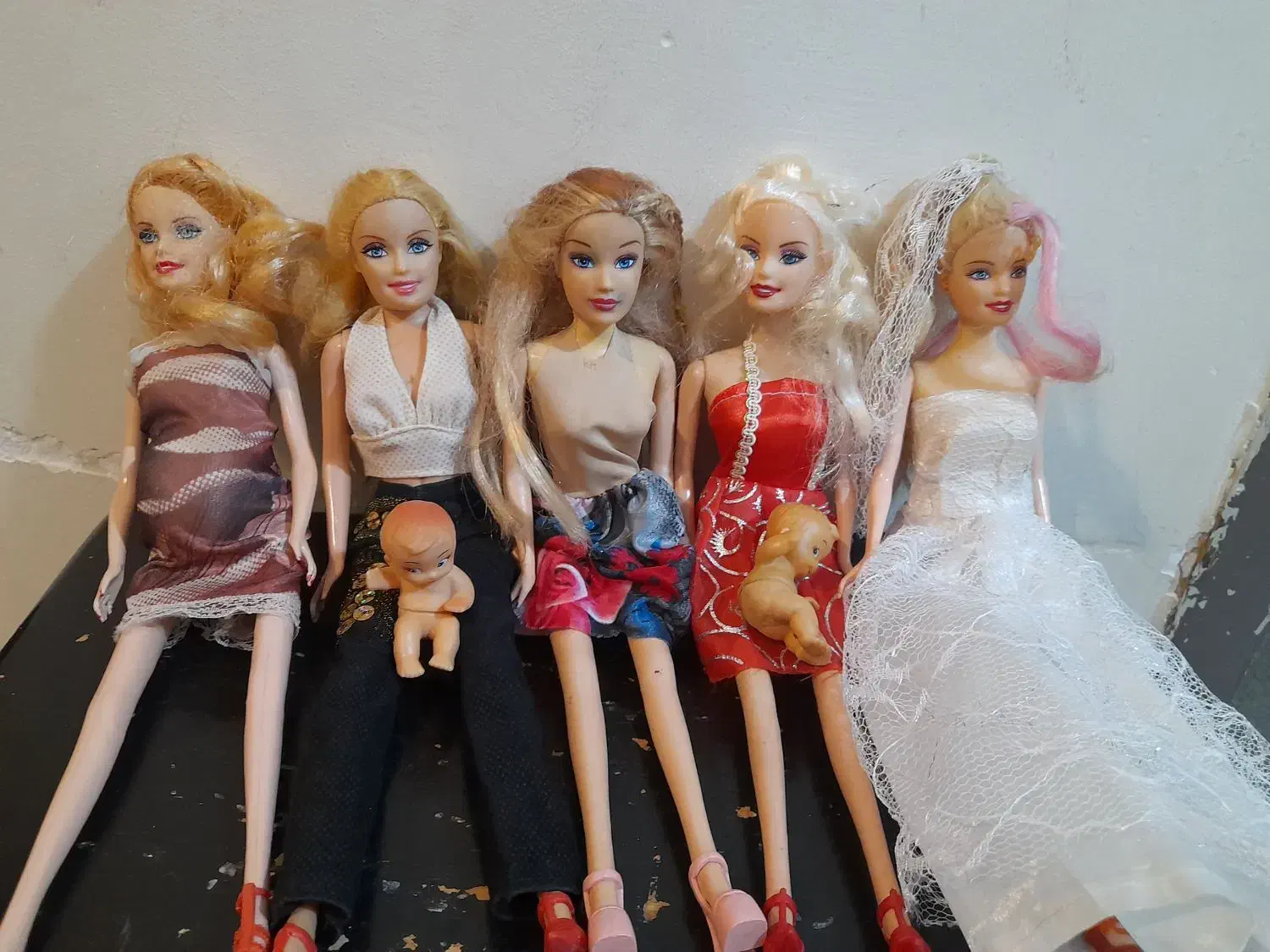 عروسک باربی|اسباب‌‌بازی|ساری, |دیوار