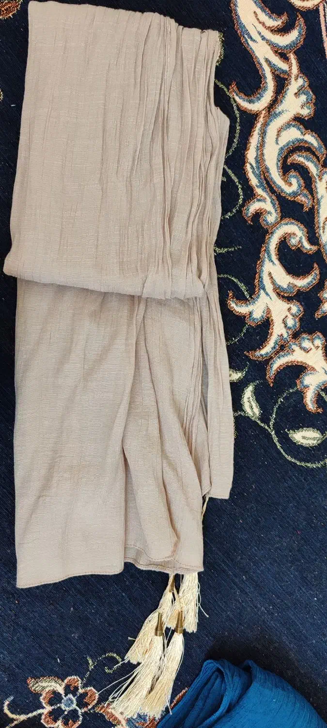 شال و شومیز و مانتو ، باهم 140 ت|لباس|صدرا-فارس, فاز ۱|دیوار