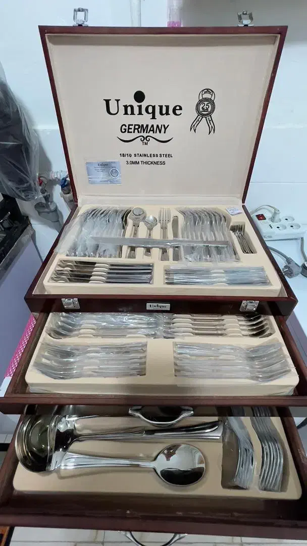 سرویس قاشق‌وچنگال Unique طرح ناخونی 18نفره|ظروف سرو و پذیرایی|کنارک, |دیوار