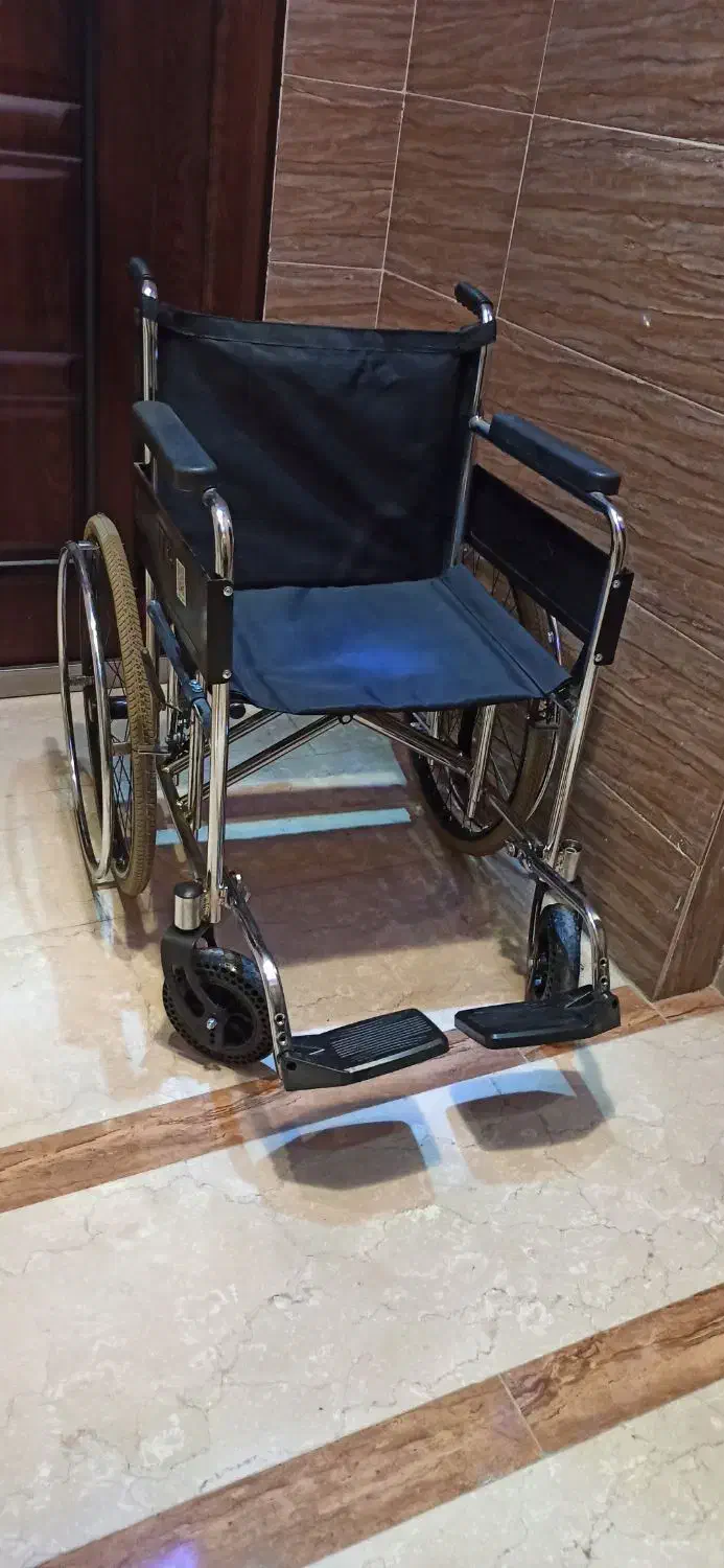 ویلچر نو و کم کارکرده قیمت مناسب|آرایشی، بهداشتی، درمانی|شاهینشهر, فیض|دیوار