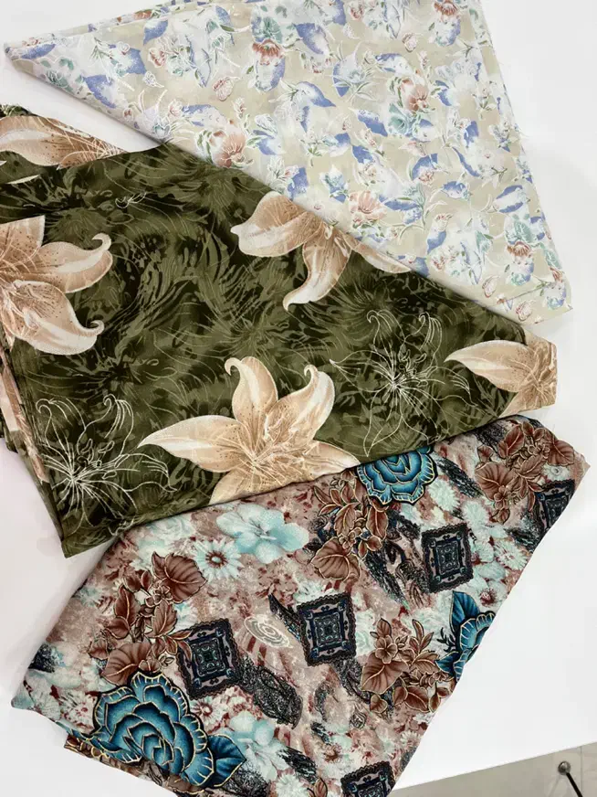 چادر نماز|لباس|کرج, اتحاد|دیوار