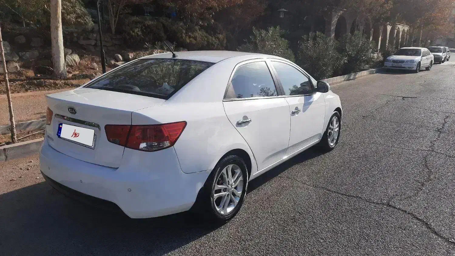 سراتو ۲۰۰۰ آپشنال اتومات ۹۶ کارکرد کم (۷۹ هزار)|خودرو سواری و وانت|کرج, فاز ۳ گوهردشت|دیوار