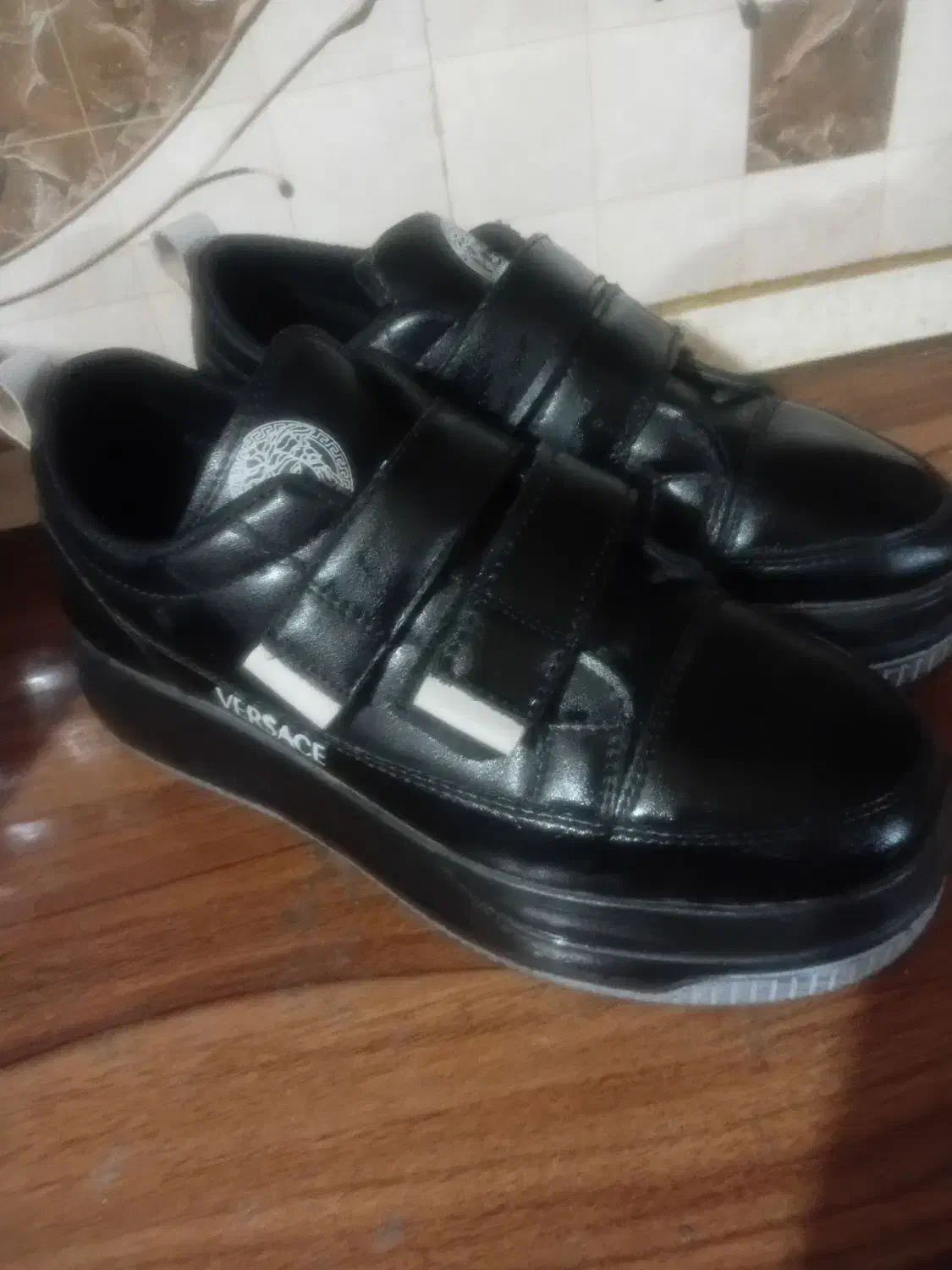 کفش ورساچ دخترانه نونو سایز 38|کیف، کفش، کمربند|قرچک, باقرآباد|دیوار