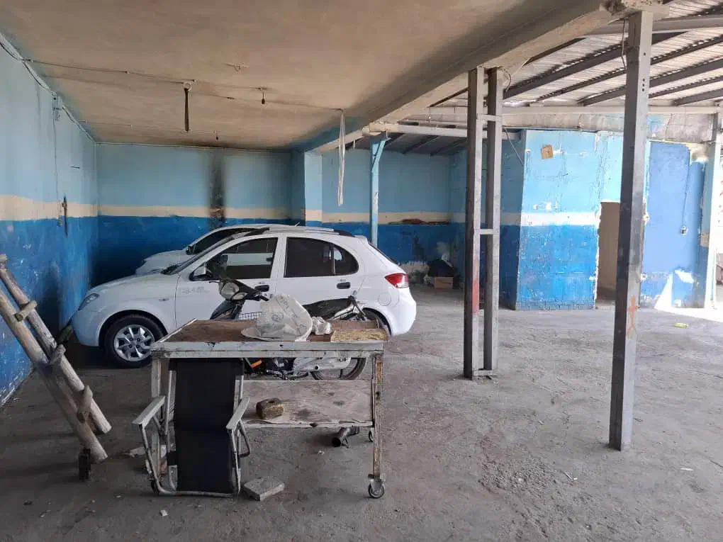اجاره یک دهنه ۱۰۰ متری از یک گاراژدر کوشک میدان|اجارهٔ مغازه و غرفه|شیراز, کوشک میدان|دیوار