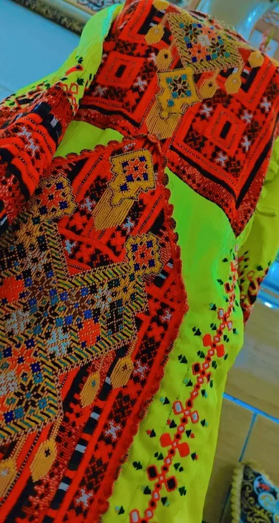 لبآس|لباس|جالق, |دیوار