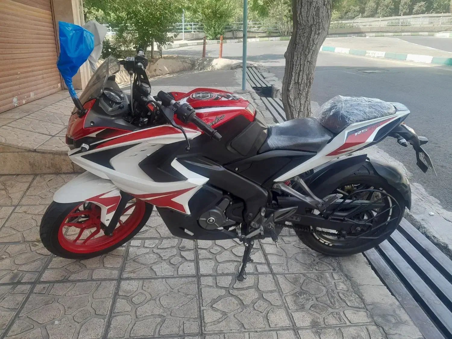 ار اس 200|موتورسیکلت|تهران, یوسفآباد|دیوار