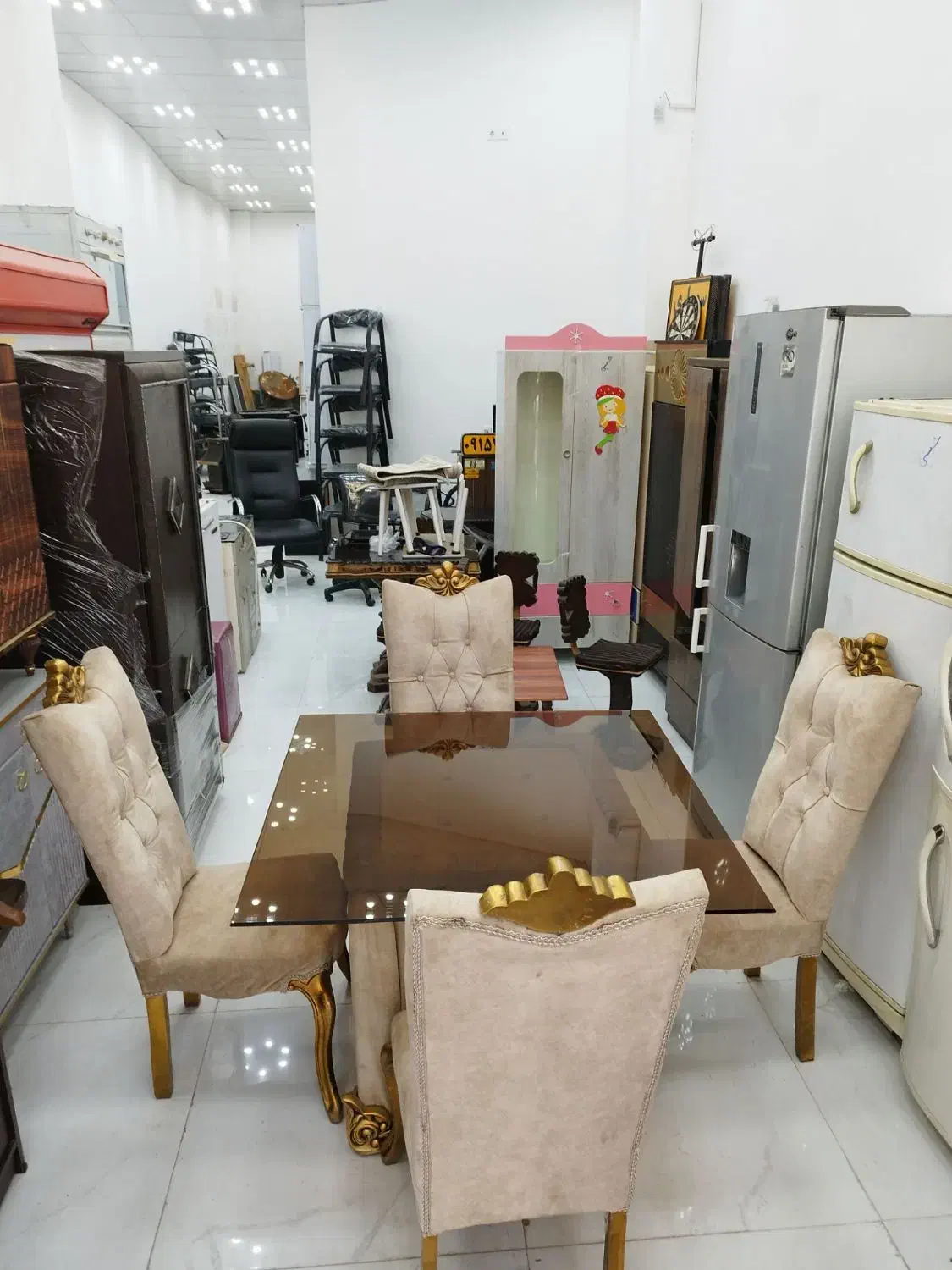 میزنهارخوری|میز و صندلی غذاخوری|شیروان (خراسان), |دیوار